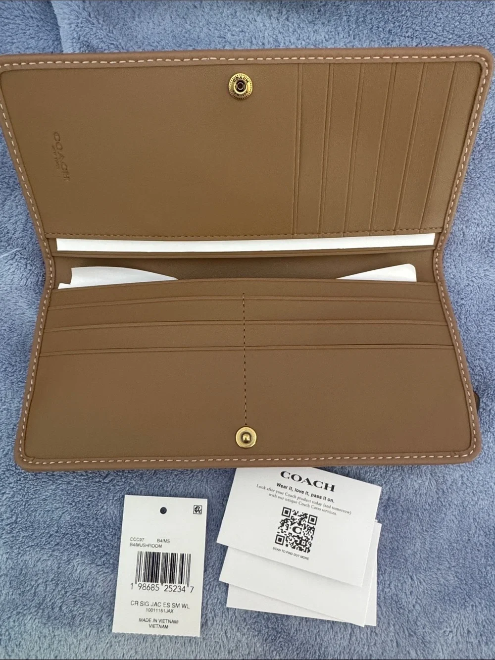 Coach Essential Crystal Signature Jacquard Slim Wallet